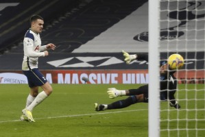  热刺罗梅罗头槌破门，霍伊别尔铁闸护后防  