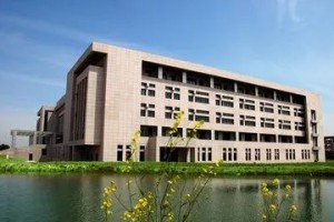 利物浦0-1爆冷负伯恩茅斯，努涅斯染红萨拉赫哑火  