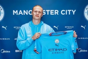  英超金靴争夺白热化，哈兰德萨拉赫隔空对决  