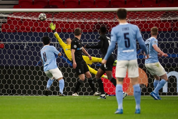  德甲黑马斯图加特遇瓶颈，近五轮联赛仅取一胜  